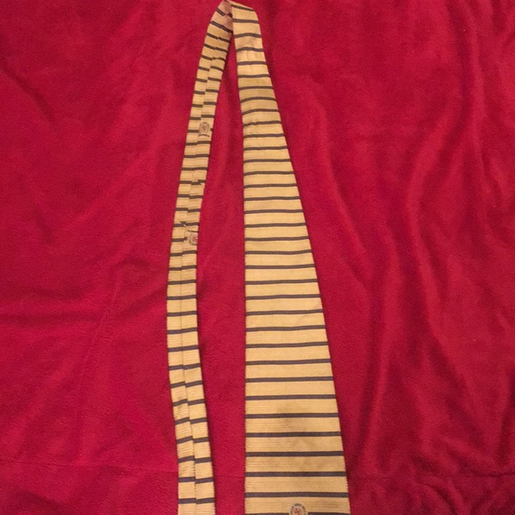 Tommy Hilfiger Gold and Blue Necktie 100% SILK - Picture 5 of 7